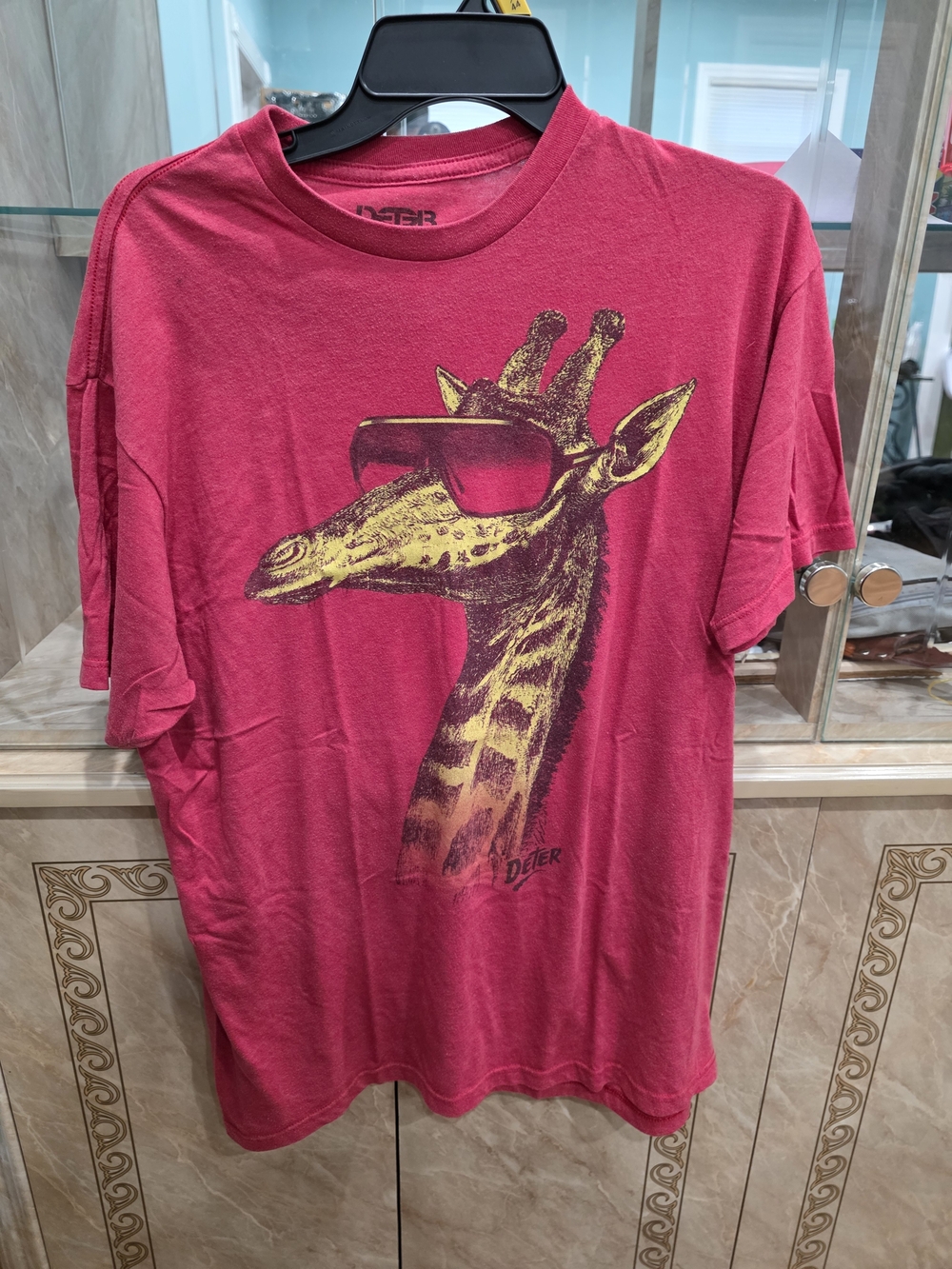 Men's Deep Pink Tee with Printed Giraffe Design